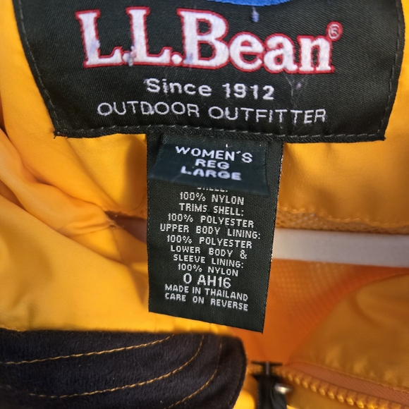 L.L. Bean Women's Yellow Jacket - Picture 6 of 10